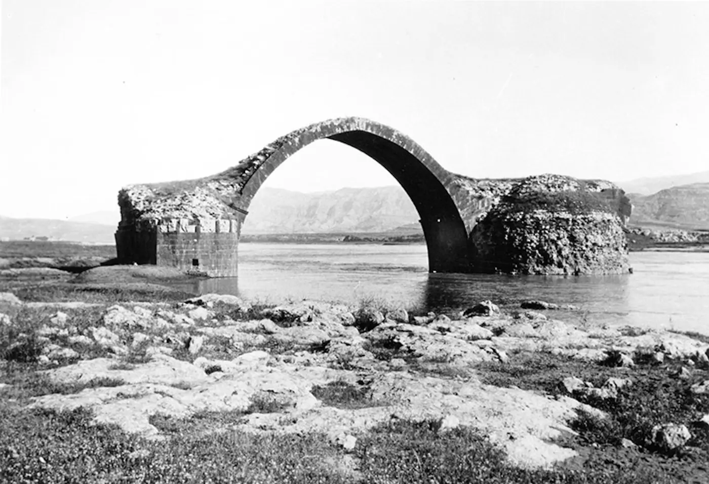 أقواس جسر عين ديوار.