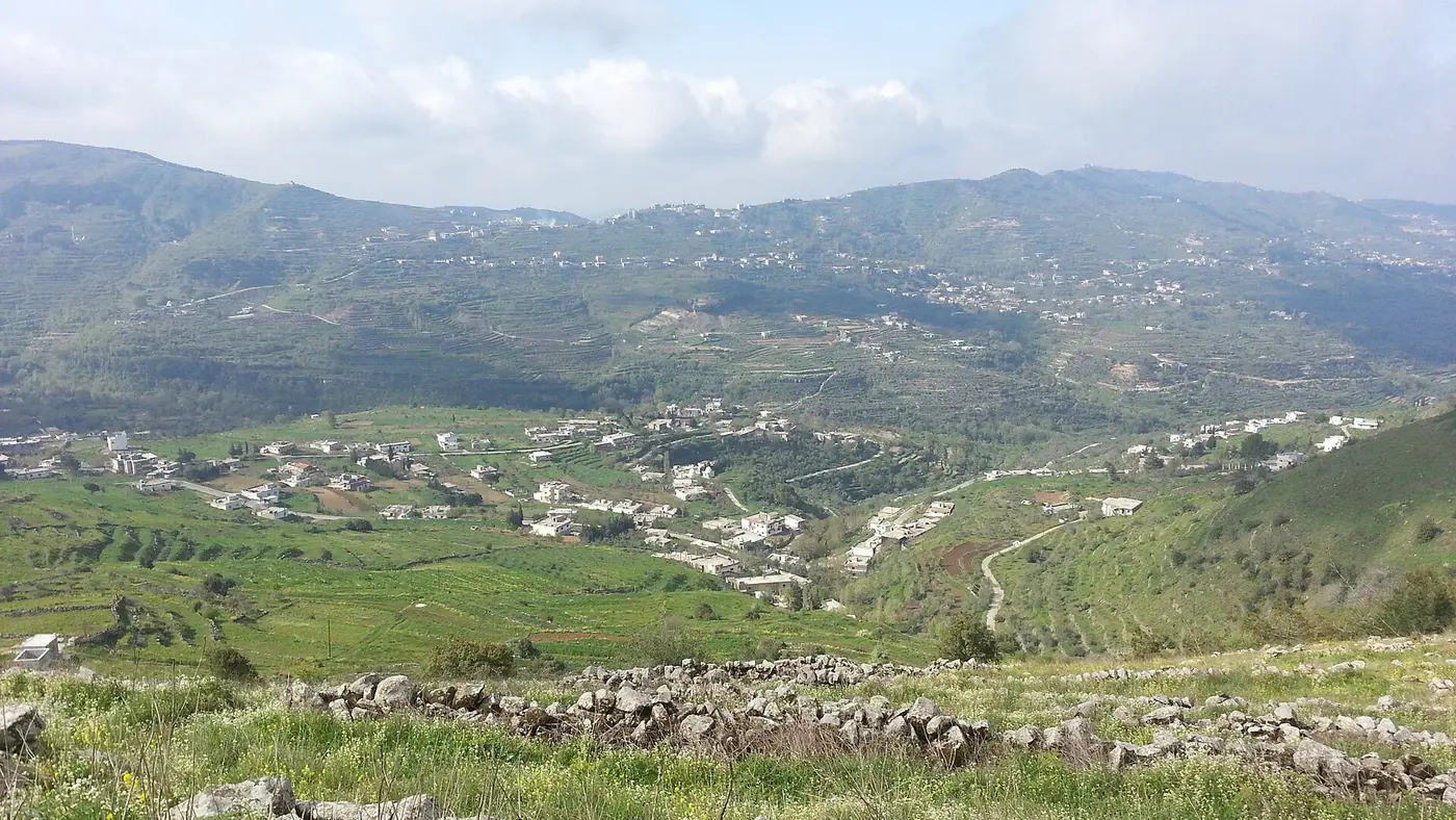 بيوت القليعة الحجرية.