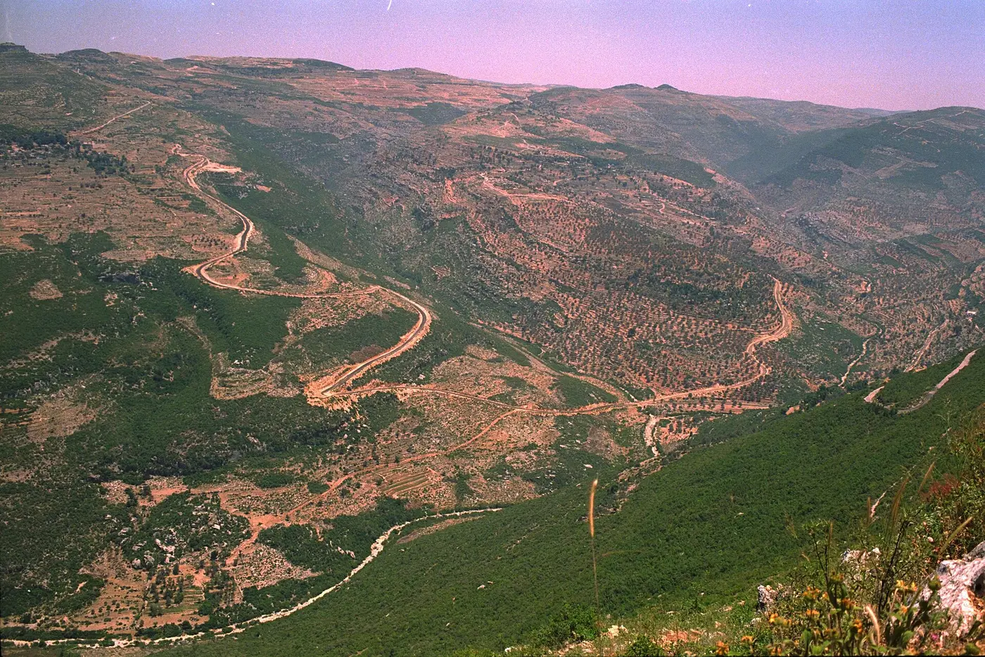 بيوت قرية الخوابي داخل أسوار القلعة.