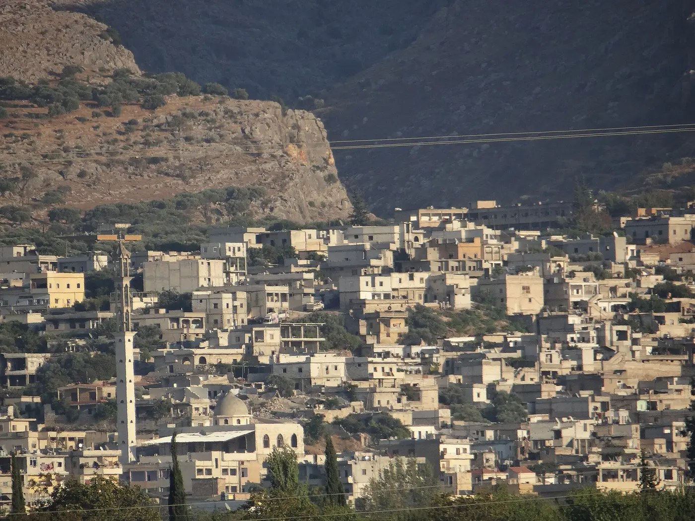 قلعة حارم وخندقها.